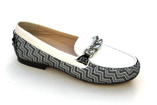 S019 Sioux mocassin “Libisia” zwart/wit lakleer combinatie