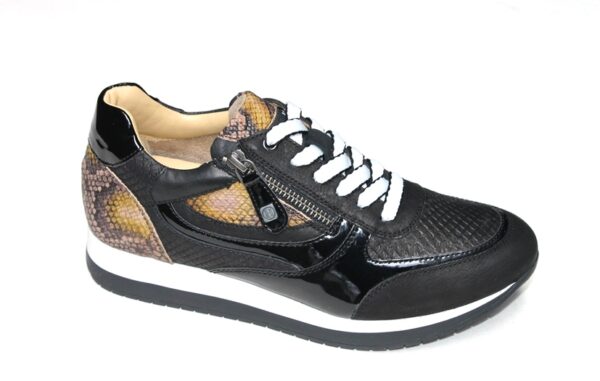 Helioform sneaker zwart met pythonprint