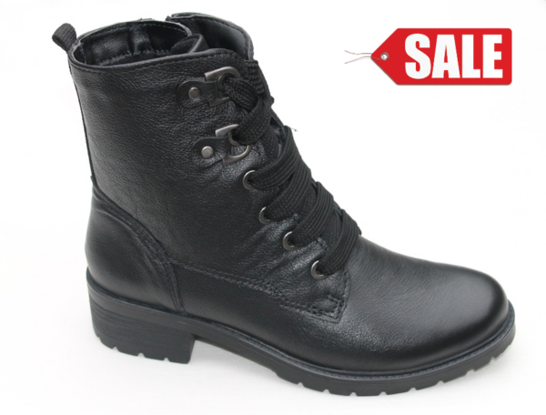 Half hoge veterboot van Aco zwart leer
