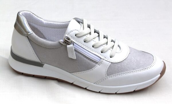 sneaker wit leer met lichtgrijs stretch print
